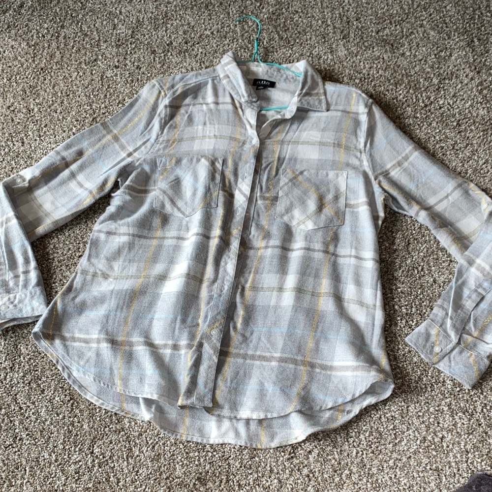 🖤 a.n.a Gray and White Plaid Button-Down Shirt with Yellow Accents